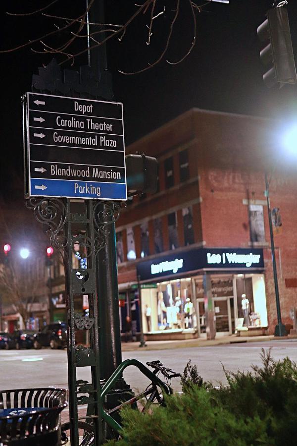 A Friendly Staycation - Downtown Greensboro Close To Major Attractions! المظهر الخارجي الصورة